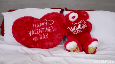SisSwap 2023 02 26 Violet Gems And Aubry Babcock - Valentines Swap