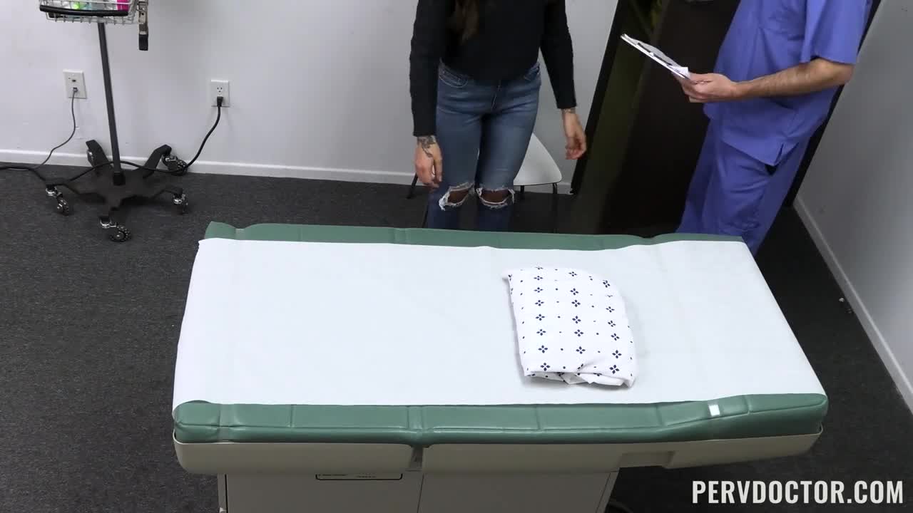 April Olsen 16 04 2022 - Help Me, Dr. Vegas - Watch Latest Porn Video at ePornHome.com for Free.